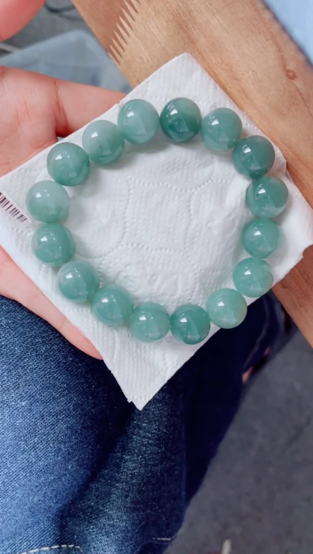 定制翡翠未镶嵌珠串