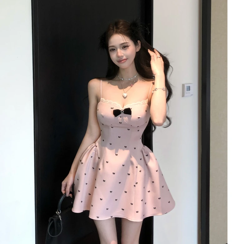 芭蕾小香风粉色连衣裙女夏季法式收腰公主蓬蓬短裙绝美抹胸小裙子