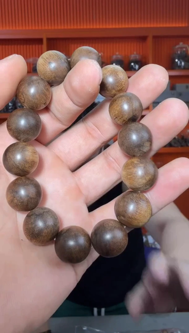 手串沉香x51号1.6-30g+尖峰岭多样性发一