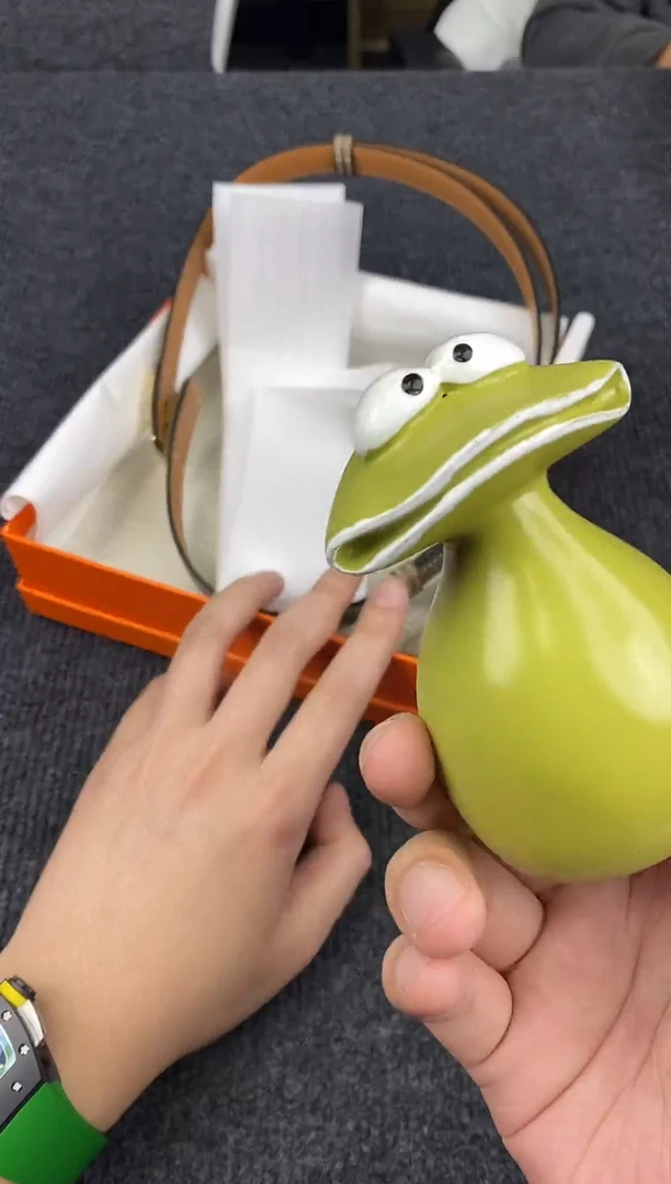 瓷片手工商品，没有品牌
