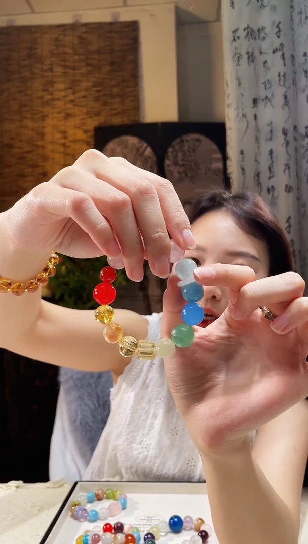 水晶手串未镶嵌彩虹多宝手串