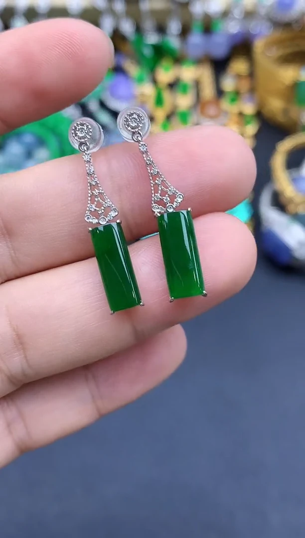 18K金镶嵌翡翠耳饰602-中国好珍宝