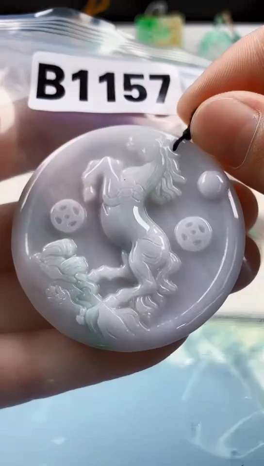 翡翠未镶嵌颈饰天然翡翠吊坠挂件
