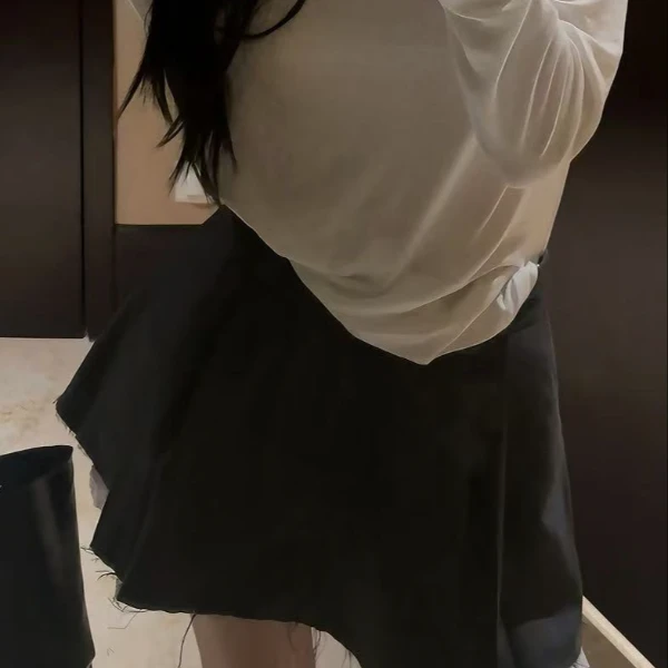 Miu 系灰色西装短裤