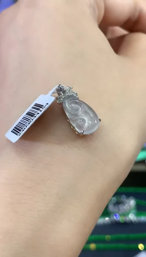 吊坠(不含链)18K金镶嵌翡翠C3