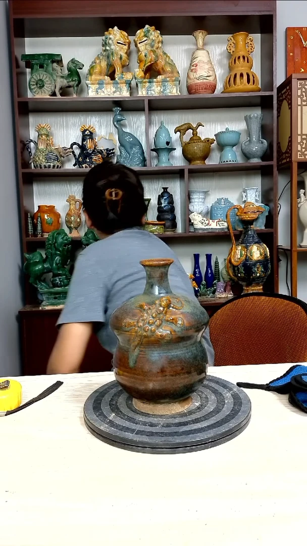 经典精美复古风格瓷器