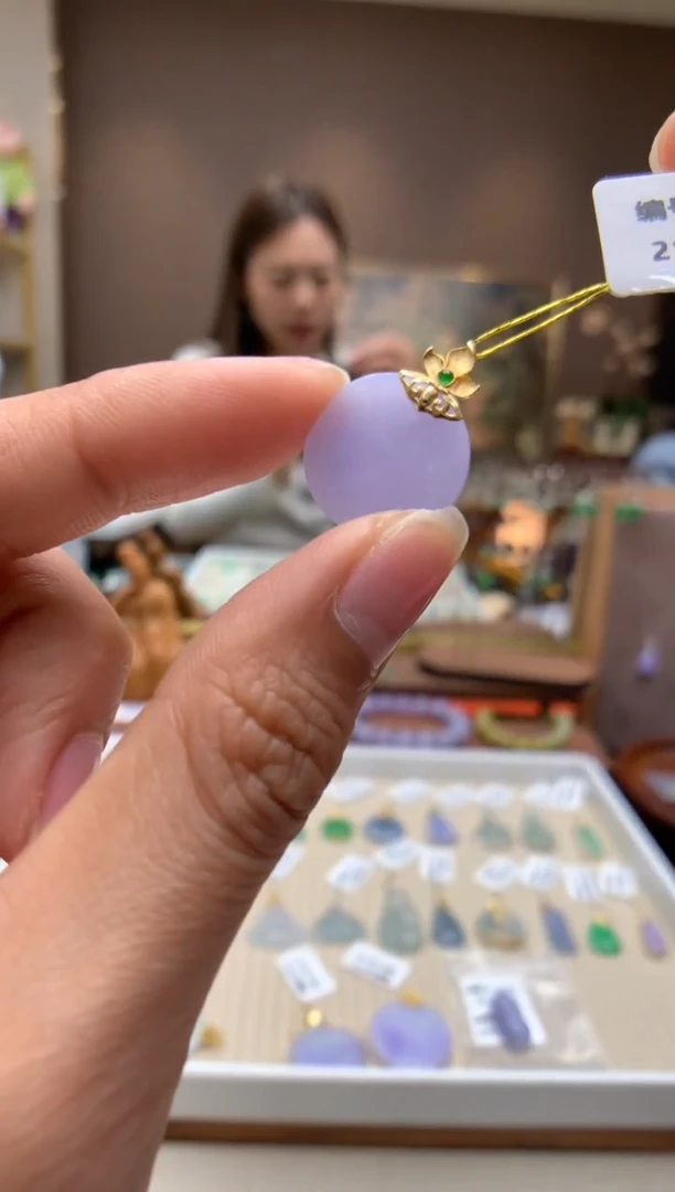 【闪购商品】翡翠颈饰18K金镶嵌无事牌