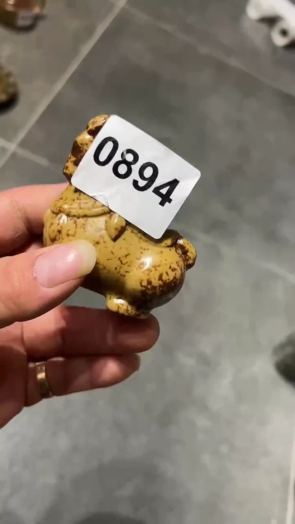 龙泉窑马上有钱摆件0894