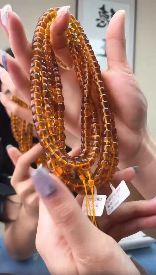蜜蜡未镶嵌珠宝奇石T0 8假一罚十多样性发其一