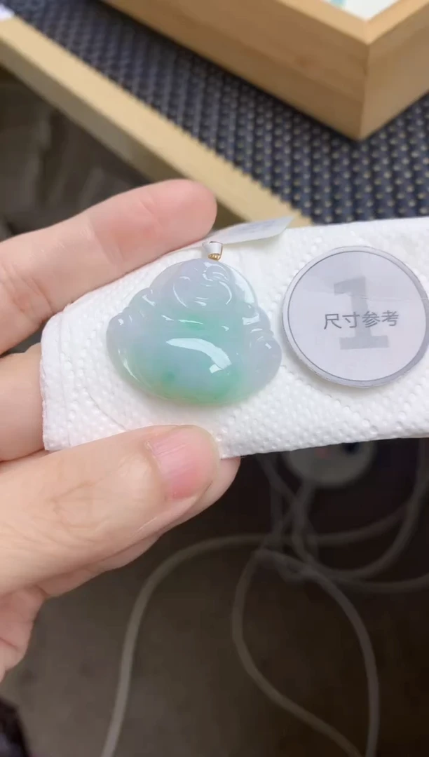 颈饰18K金镶嵌翡翠天然缅甸A货翡翠
