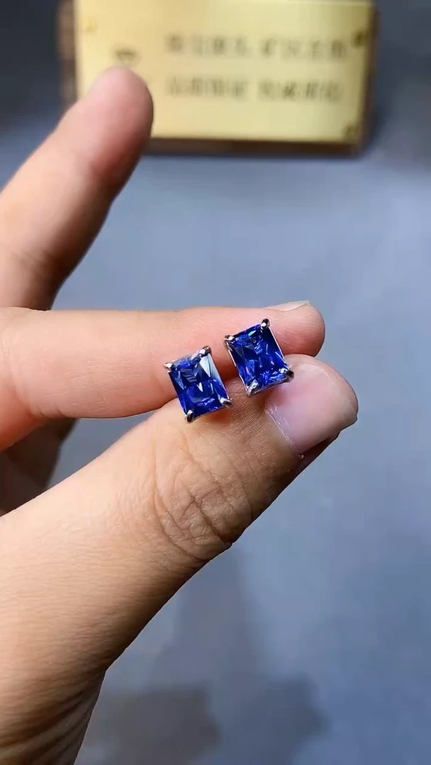 【闪购商品】蓝宝石耳饰银S925镶嵌354