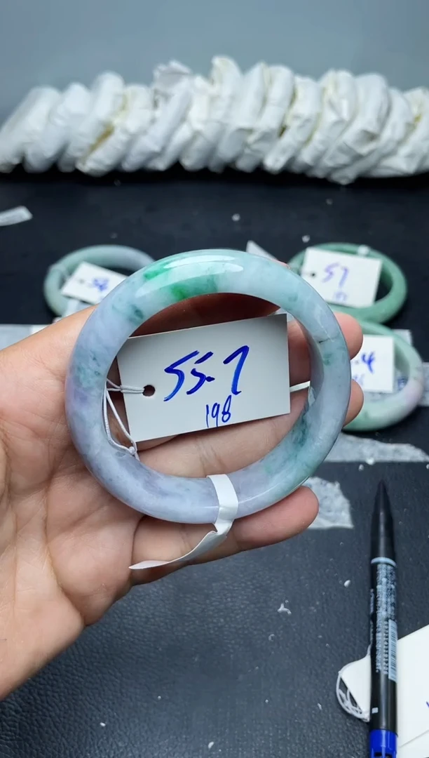 未镶嵌手镯翡翠198