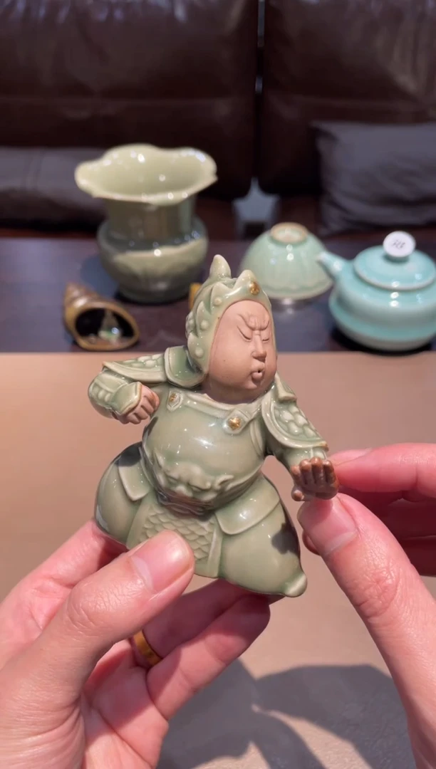 九?窑承青瓷岳云香插
