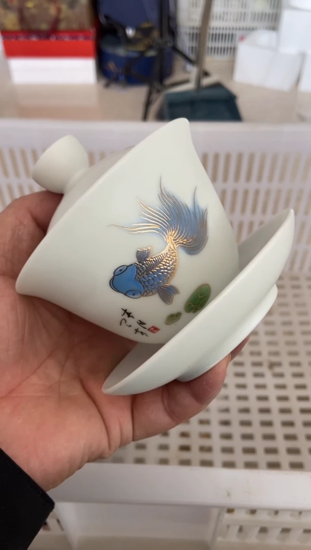 无运费险有瑕疵的摄影的产品有使用过的痕迹有点脏介意勿拍