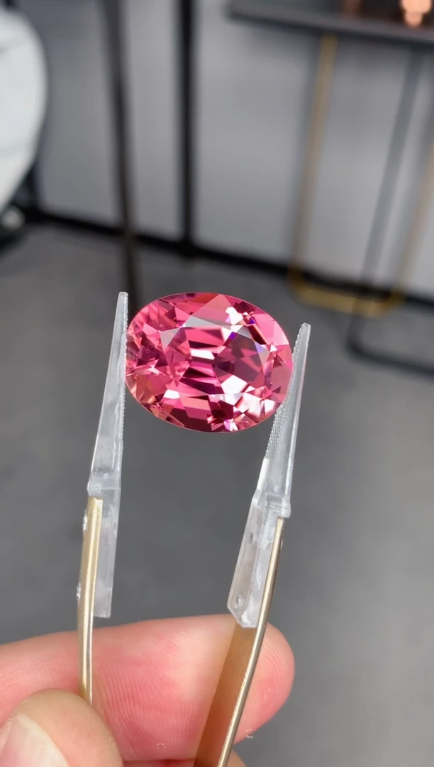 裸石未镶嵌碧玺28ct 粉碧玺