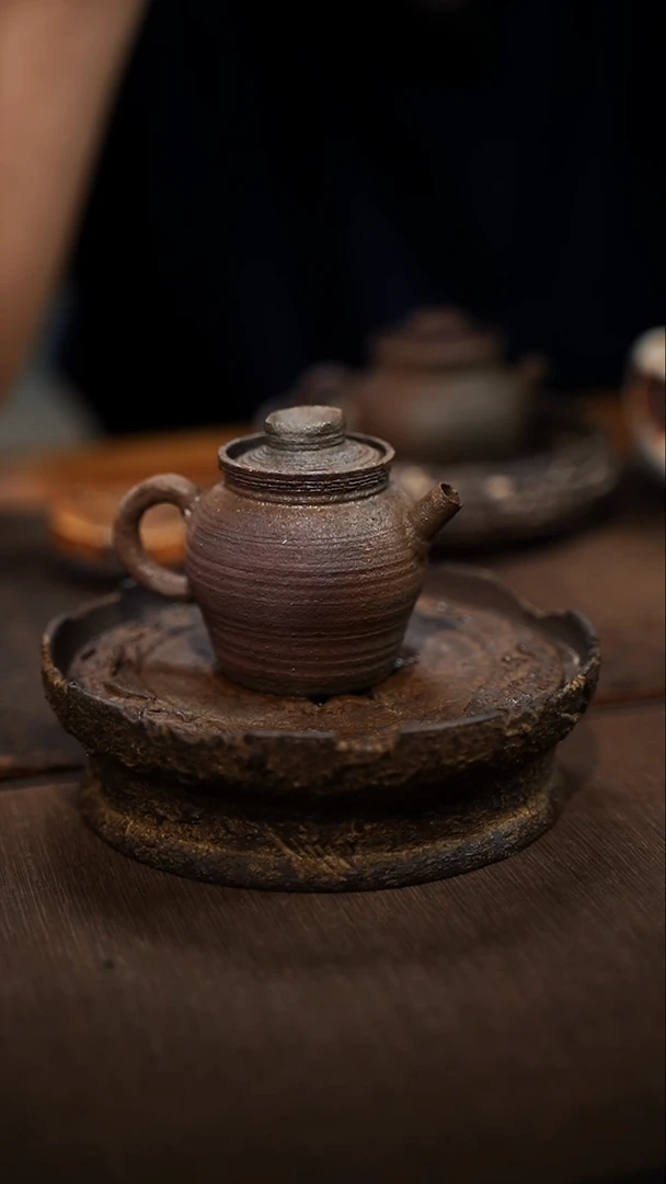 全手工制作  柴烧紫砂后手壶