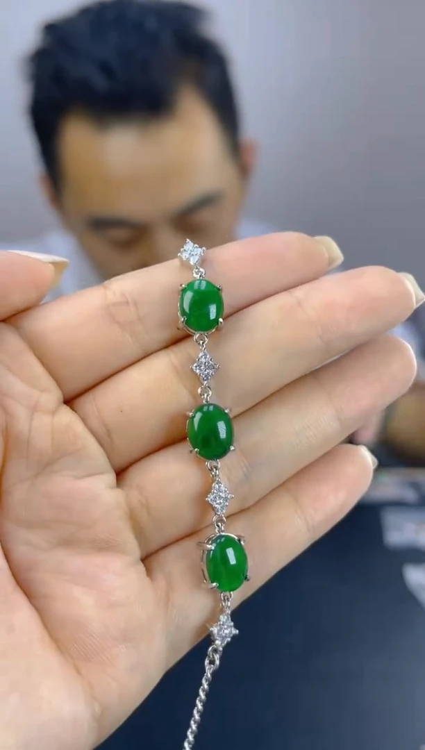 翡翠未镶嵌颈饰天然A货翡翠