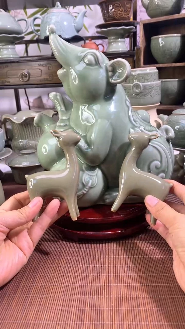 耀州窑 青瓷生肖摆件鼠两只小鹿一组
