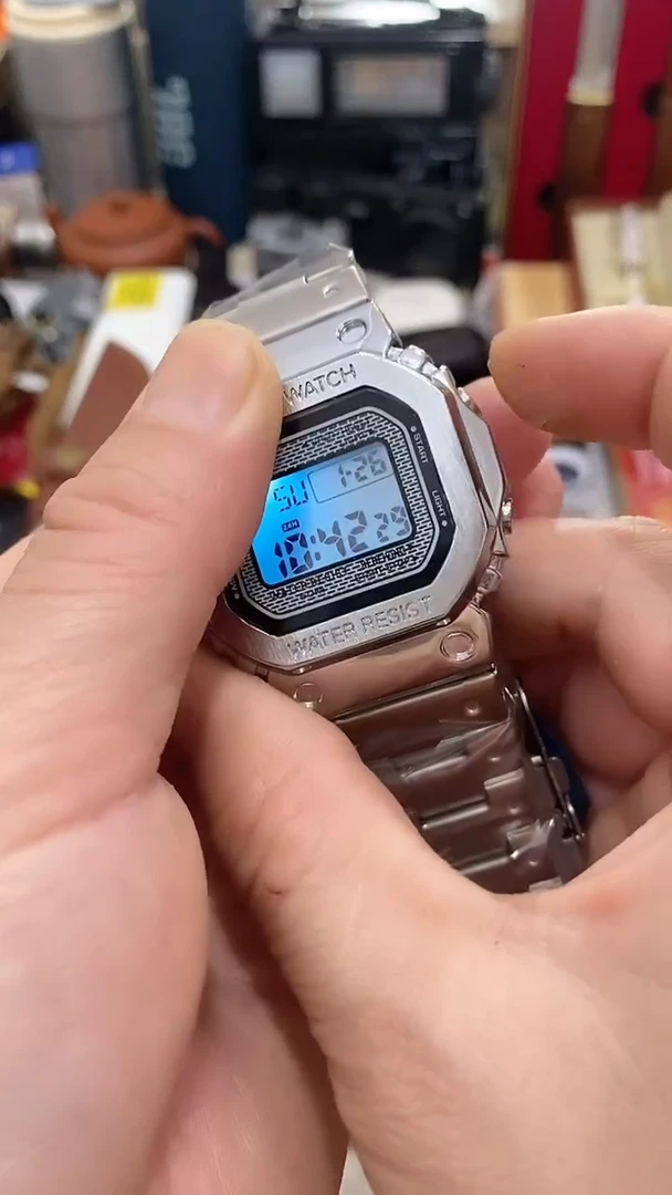 瓷片闪购商品 如图所示