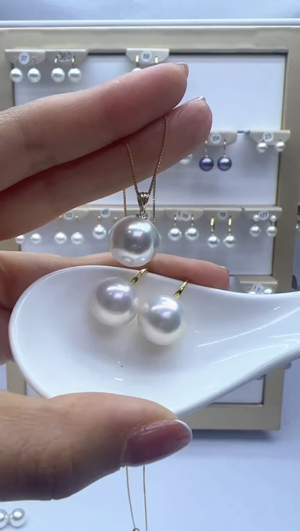 【闪购商品】淡水珍珠耳饰18K金镶嵌240高跟鞋+吊坠