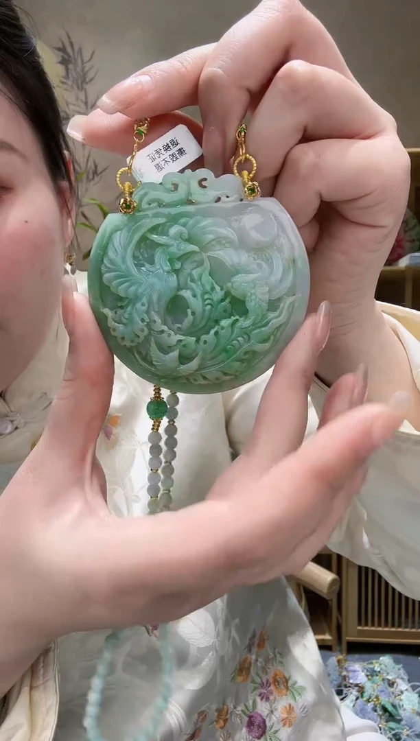 【闪购商品】翡翠颈饰未镶嵌吊坠