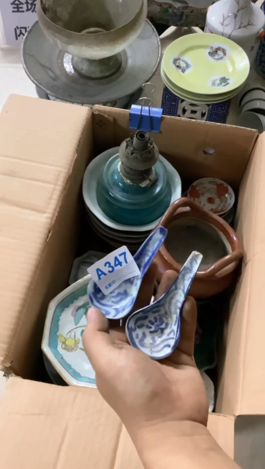 1有瑕疵的瓷器一单哦~~