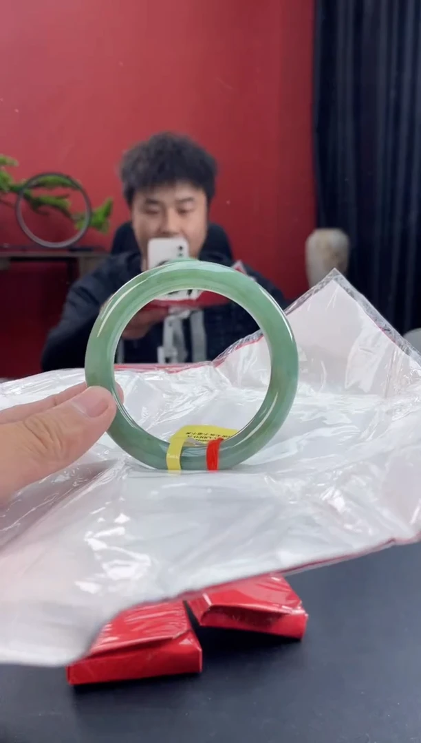 未镶嵌手镯翡翠8