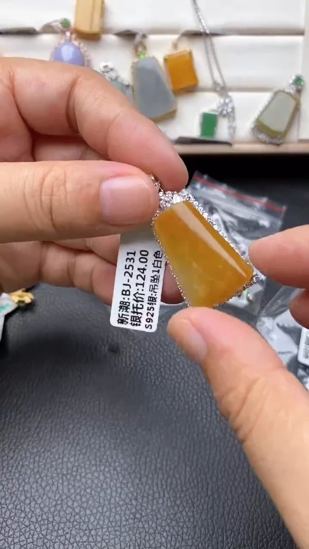 银S925镶嵌戒指翡翠1