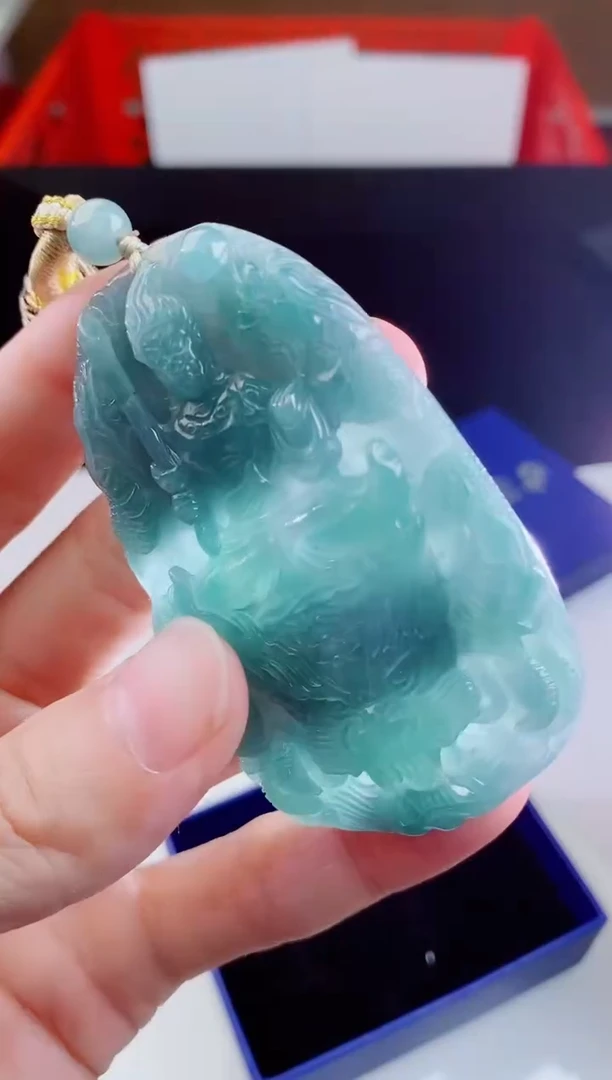 颈饰未镶嵌翡翠   ·