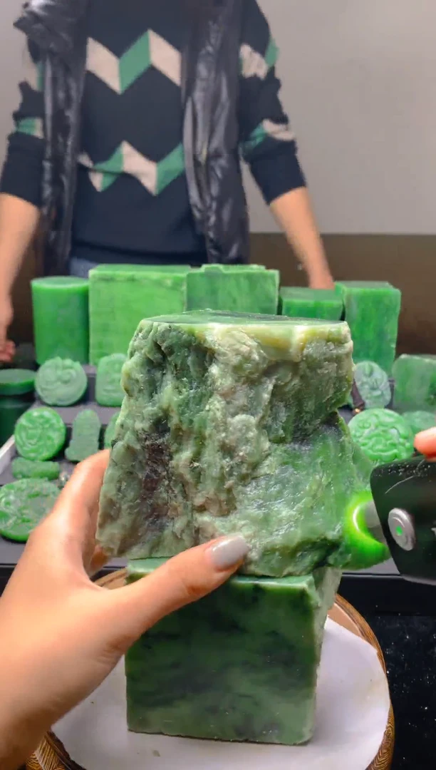 未镶嵌和田玉珠宝半成品1