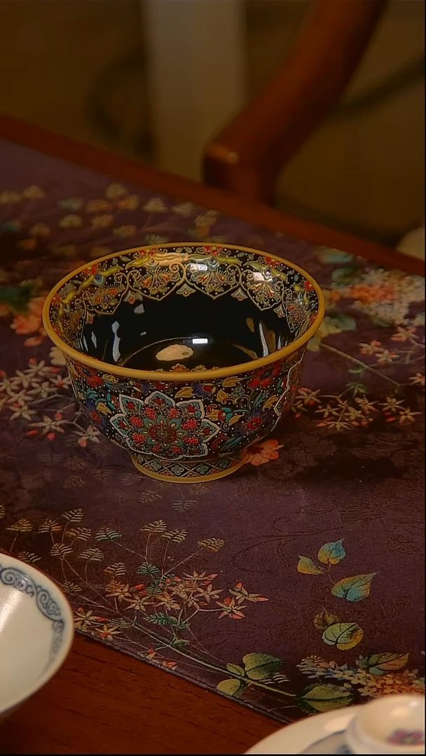 杯奔**?手工手绘杯杯很美丽