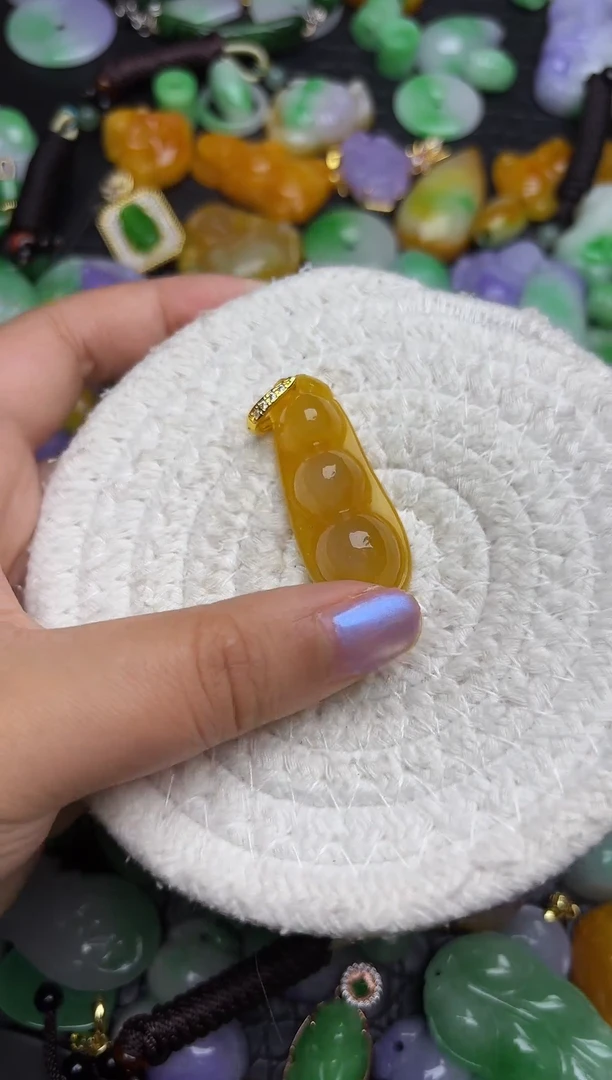 颈饰未镶嵌翡翠缅甸翡翠吊坠