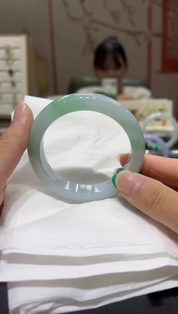 未镶嵌手镯翡翠00008349