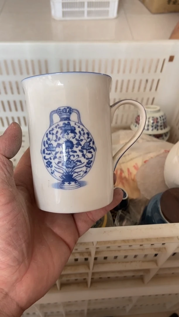 无运费险有瑕疵的摄影的产品有使用过的痕迹有点脏介意勿拍