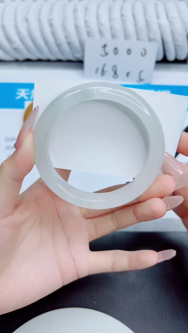 未镶嵌手镯石英质玉296/61