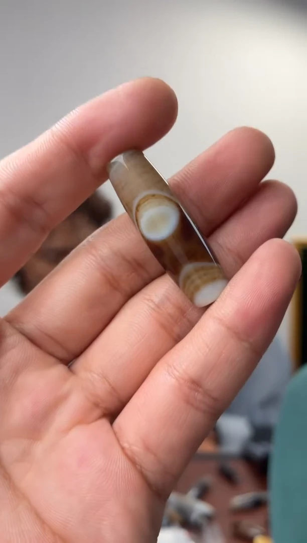 未镶嵌玛瑙/玉髓珠宝奇石噶玛珠宝