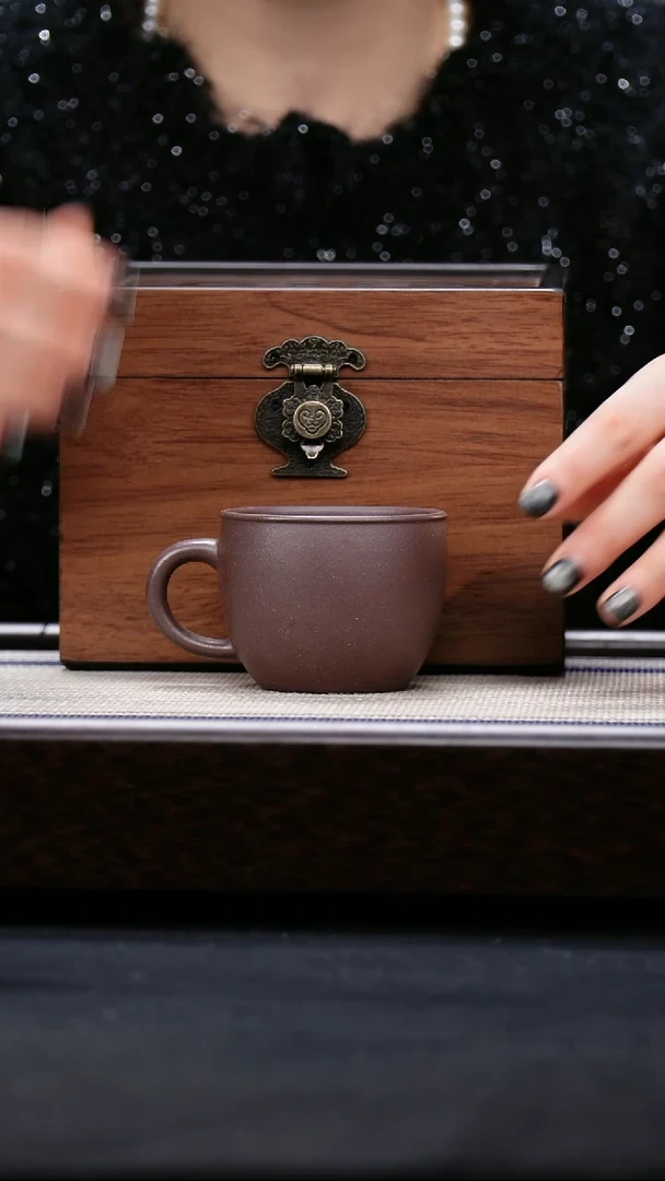 【闪购商品】紫砂茶壶1号四号井底槽青 破价盒子