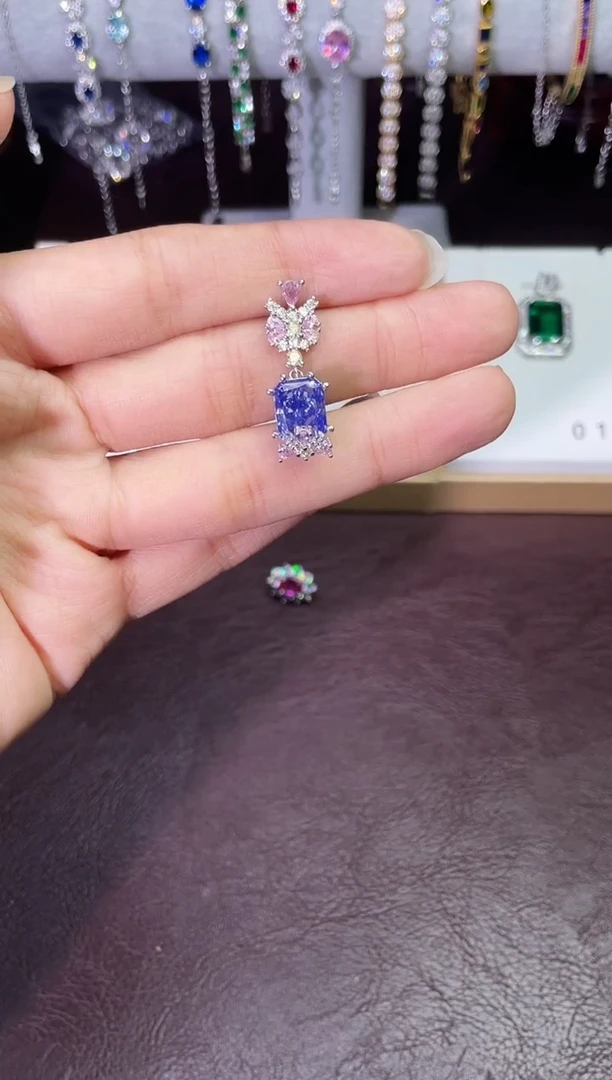 合金合成钻石蓝宝耳坠