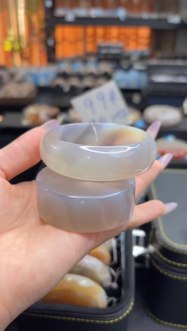 未镶嵌手镯石英质玉A200(55圈赠送镯心)