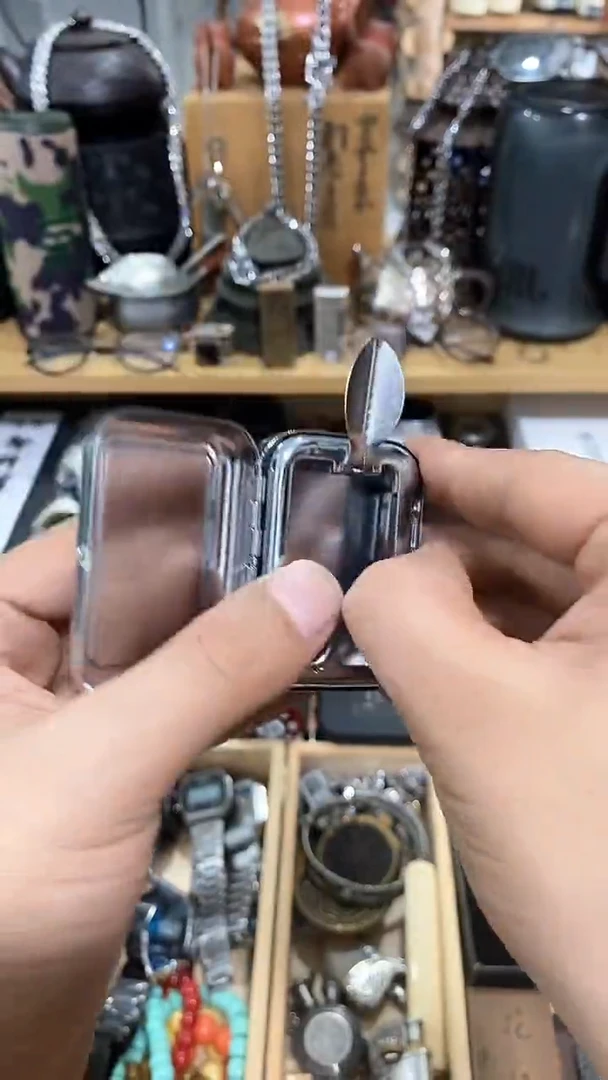 瓷片闪购商品  如图所示