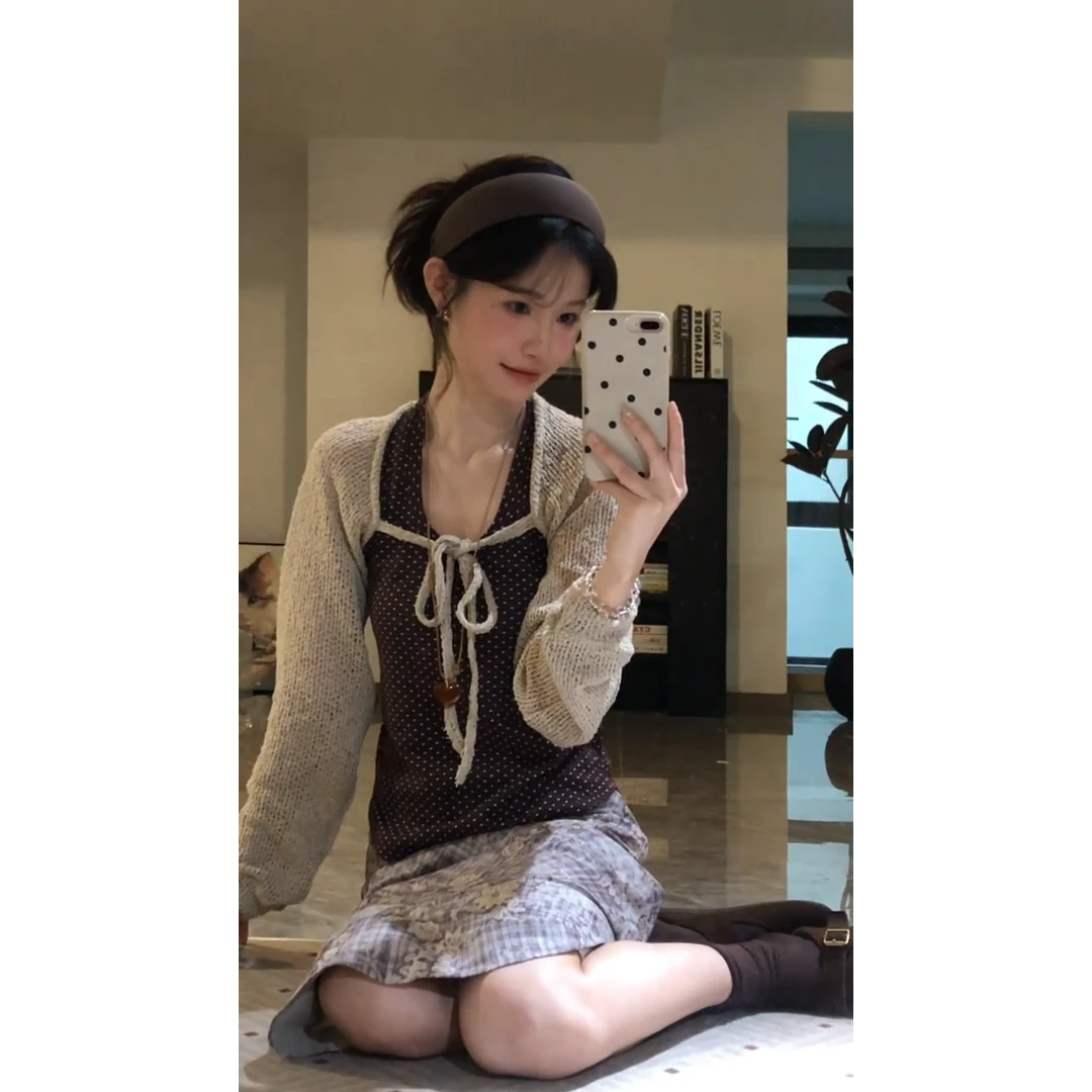 MARIE.COCO古早风复古气质一整套穿搭针织开衫波点挂脖背心半身裙