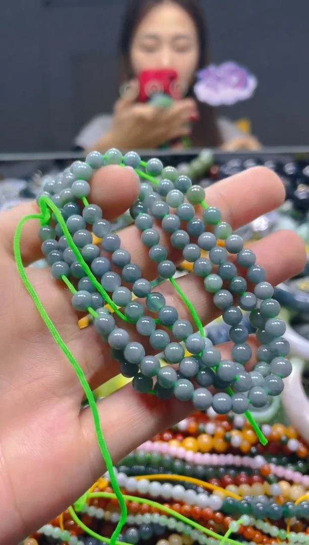 颈饰未镶嵌翡翠4MM/B/翡翠A货，一件也是批发价