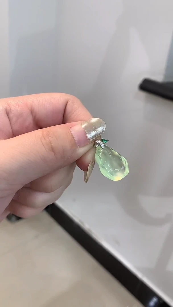 未镶嵌蛇纹石玉吊坠(不含链)叶子