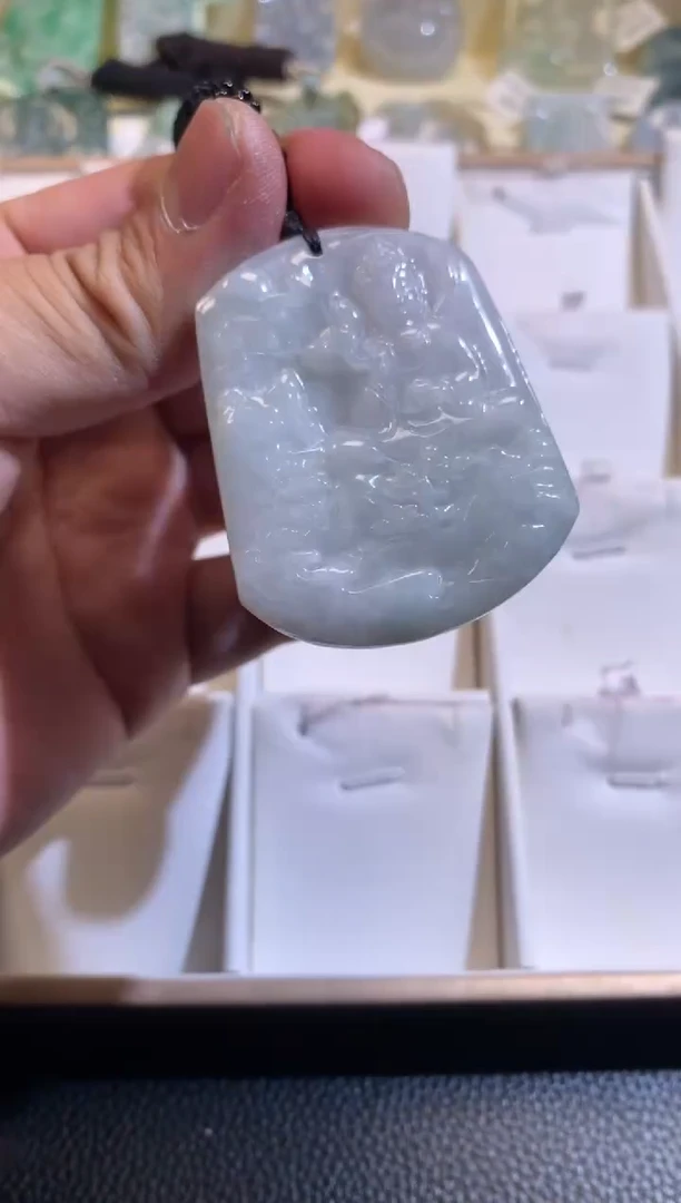 【闪购商品】翡翠颈饰未镶嵌02/24/380