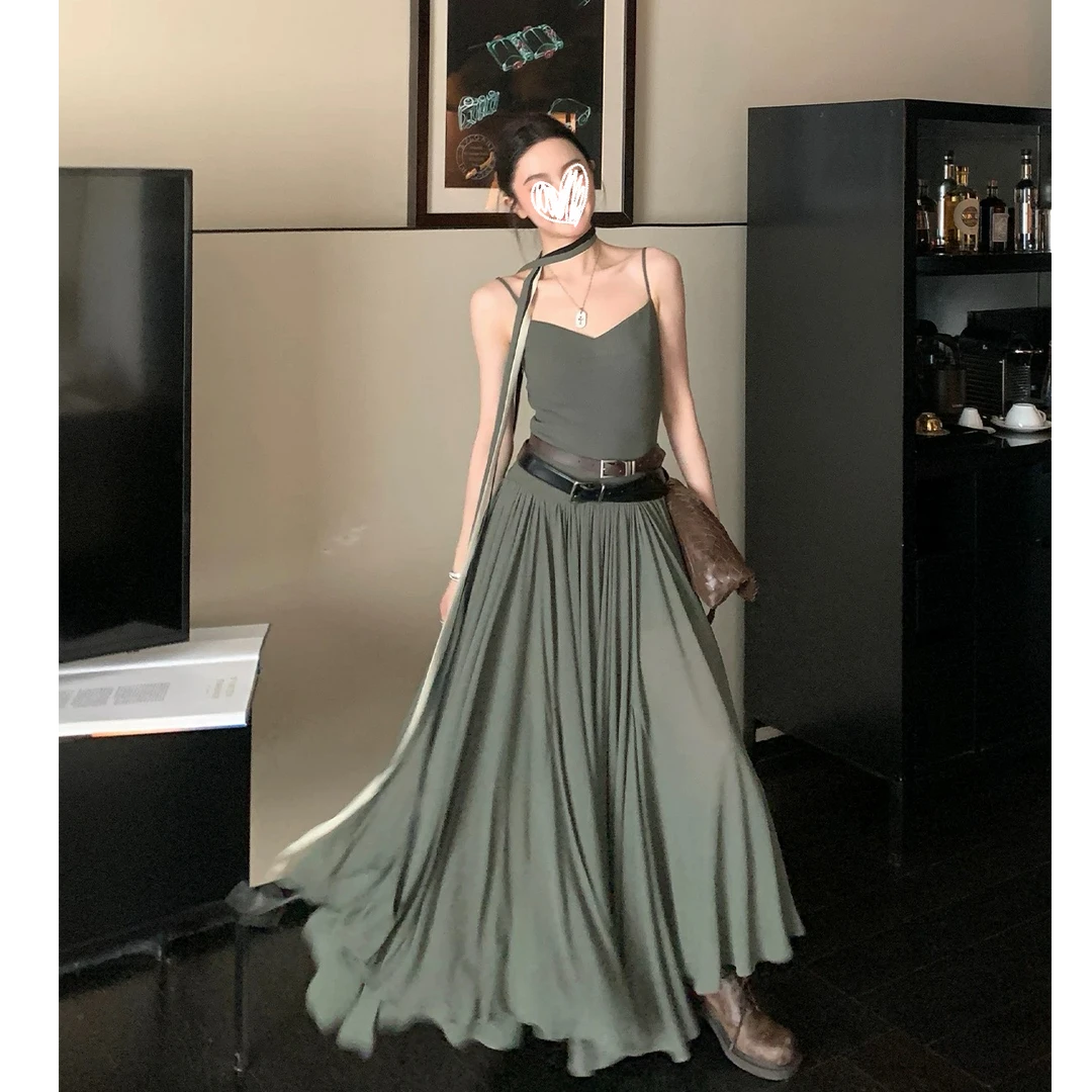 【自由且浪漫】吊带连衣裙显瘦飘逸大裙摆百褶长裙（含飘带）C6057