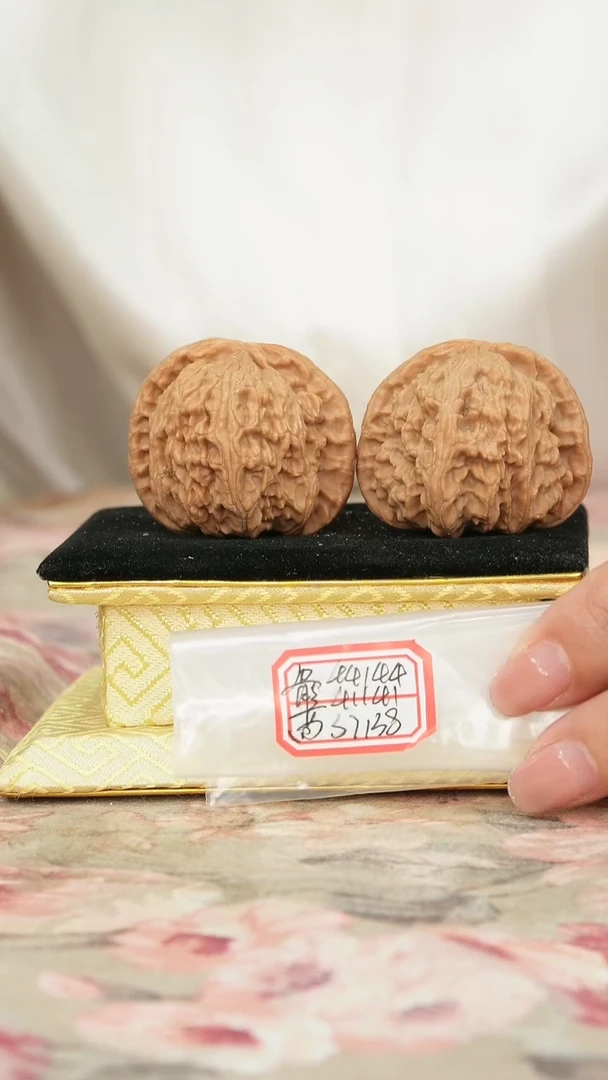 把件文玩核桃白狮子微修