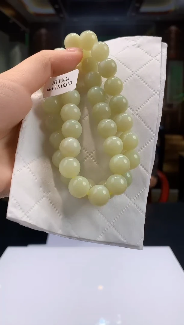 定制和田玉玉润东方天然和田玉（多样性发其一）