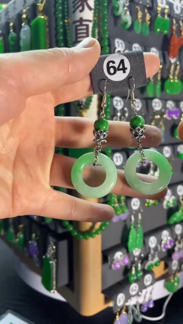 【闪购商品】翡翠颈饰银S925镶嵌64....