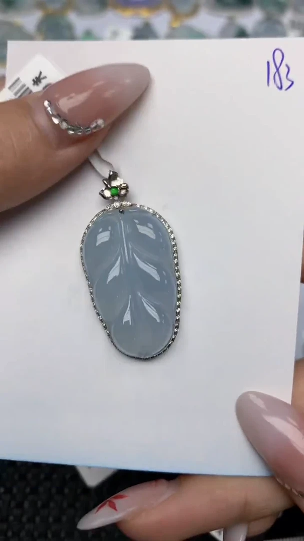 【闪购商品】翡翠颈饰18K金镶嵌天然翡翠A货