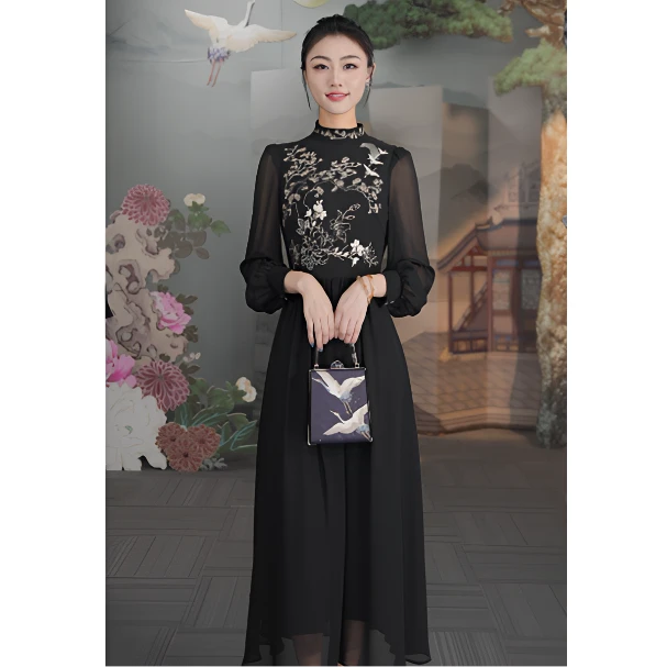 SUSSI/古色秋冬刺绣连衣裙女长款气质黑色显瘦中国风优雅时尚